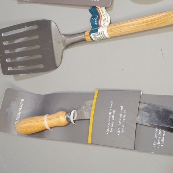 Kitchen Utensils - Picture 2 of 3